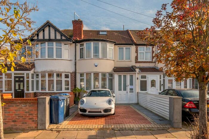 4 Bedroom Terraced House To Rent In Hodder Drive, Perivale, Greenford, UB6