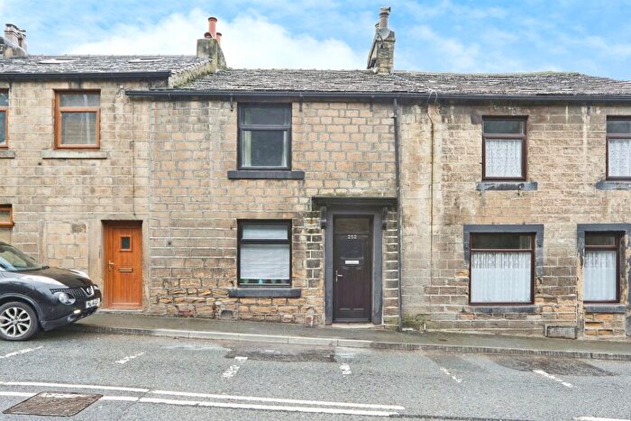 3 Bedroom Terraced House For Sale In Halifax Road, Keighley, BD21