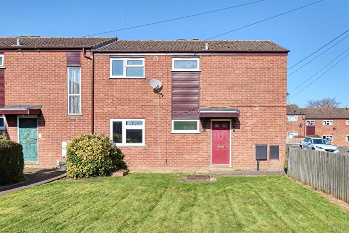3 Bedroom Semi-Detached House For Sale In Jubilee Close, Islip, NN14