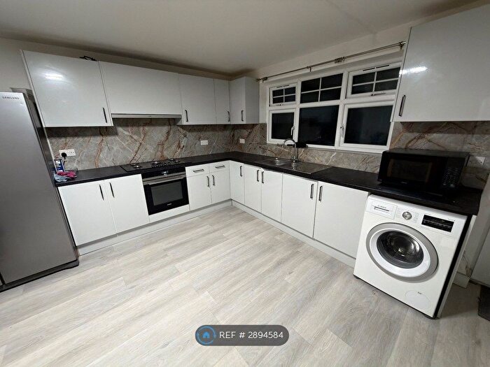 6 Bedroom End Of Terrace House To Rent In Prince Regent Lane, London, E13