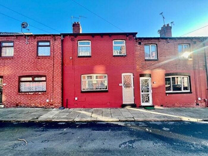 3 Bedroom Terraced House To Rent In Charlton Road, Leeds, LS9