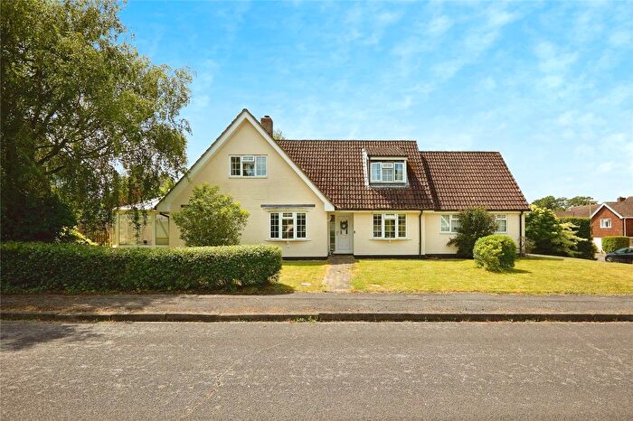 4 Bedroom Detached House For Sale In Durnford Close, Chilbolton, Stockbridge, Hampshire, SO20