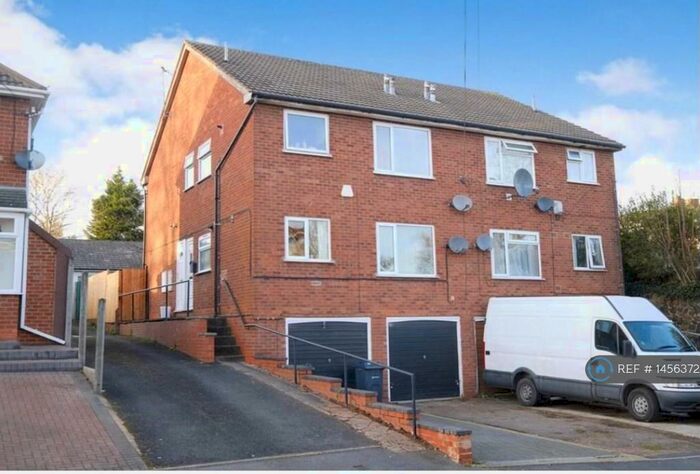 2 Bedroom Maisonette To Rent In Hawkesyard Road, Birmingham, B24