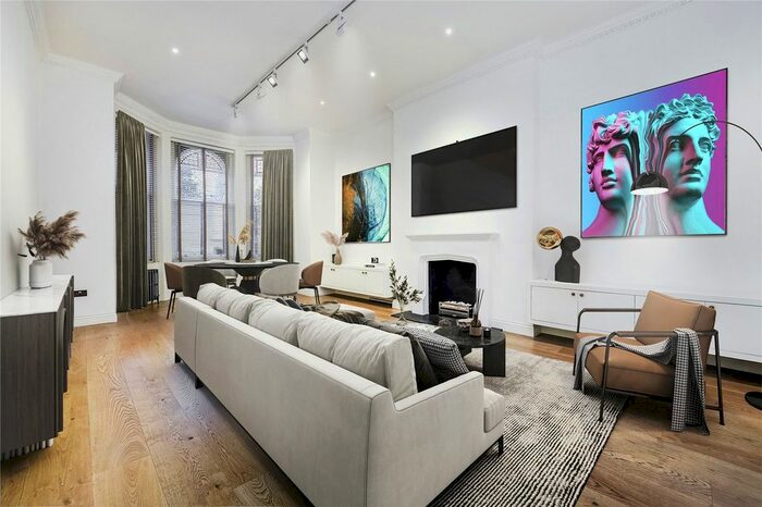 2 Bedroom Flat To Rent In Barkston Gardens, Earls Court, SW5