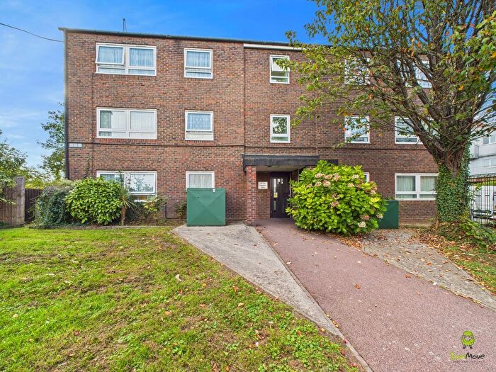 1 Bedroom Flat For Sale In Compton Place, Erith, Kent, DA8