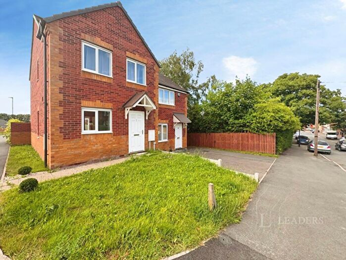 3 Bedroom Semi-Detached House To Rent In Cradock Road, Sheffield, S2