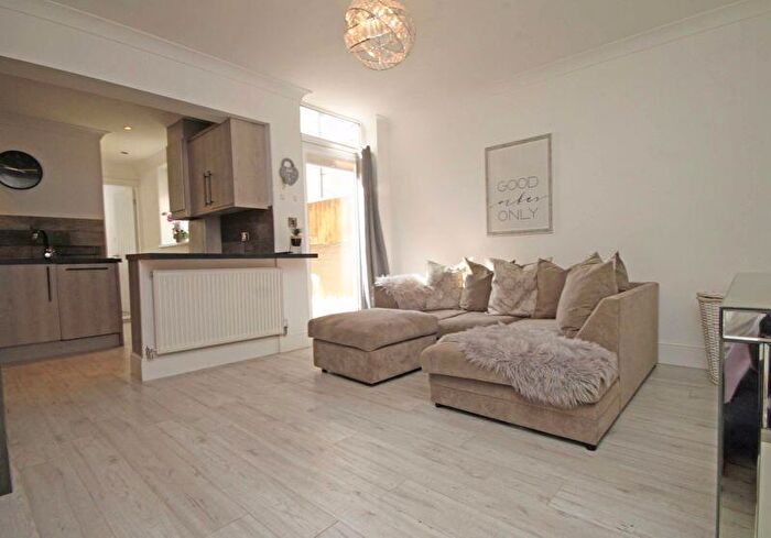 2 Bedroom Flat To Rent In Charles Street, Cleethorpes, DN35