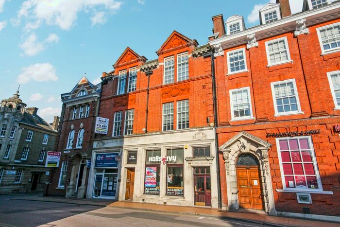 1 Bedroom Flat To Rent In High Street, Chelmsford, CM1