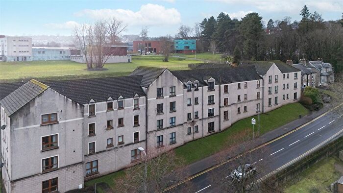 3 Bedroom Flat For Sale In Grampian Court, Perth, PH1