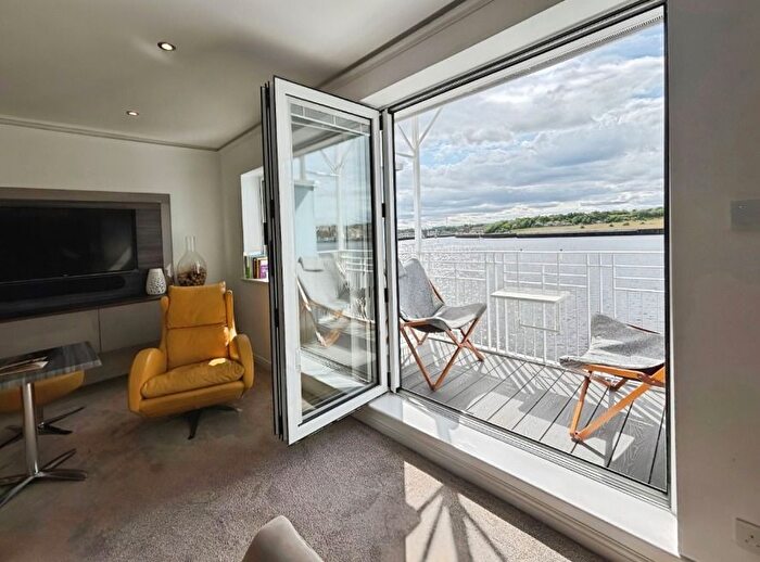 2 Bedroom Flat For Sale In Broad Landing, South Shields, Tyne And Wear, NE33