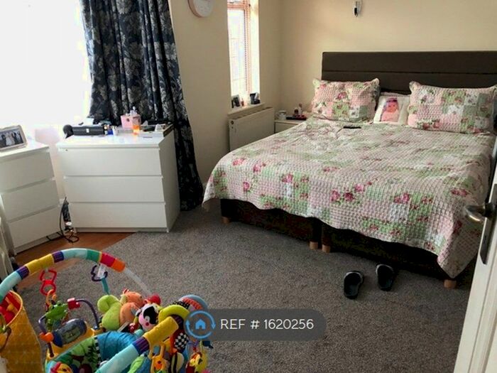 3 Bedroom Detached House To Rent In Pinner, Pinner, Harrow, London, HA5