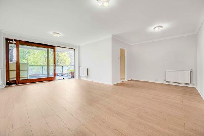 2 Bedroom Apartment To Rent In Hall Road London, NW8