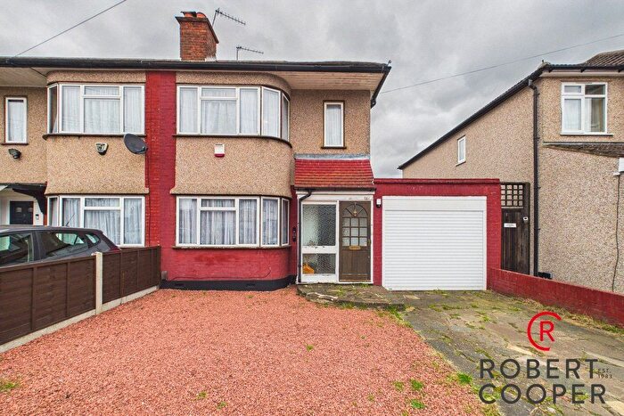 2 Bedroom End Terrace House For Sale In Tiptree Road, Ruislip, HA4