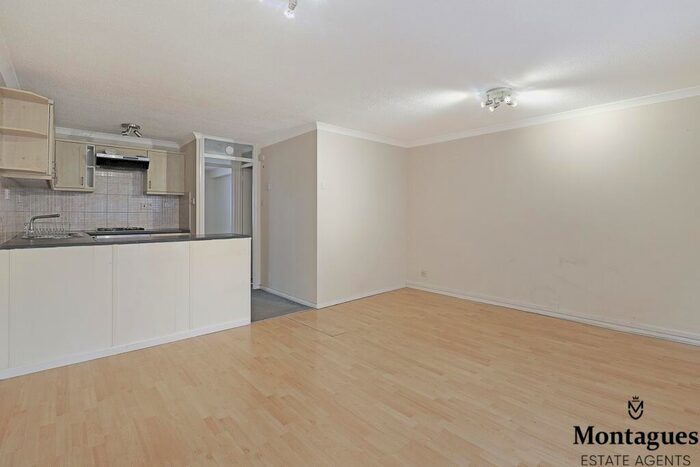 1 Bedroom Maisonette To Rent In Garnon Mead, Coopersale, CM16