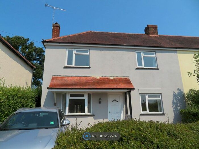 6 Bedroom Semi-Detached House To Rent In Lincoln Road, Guildford GU2