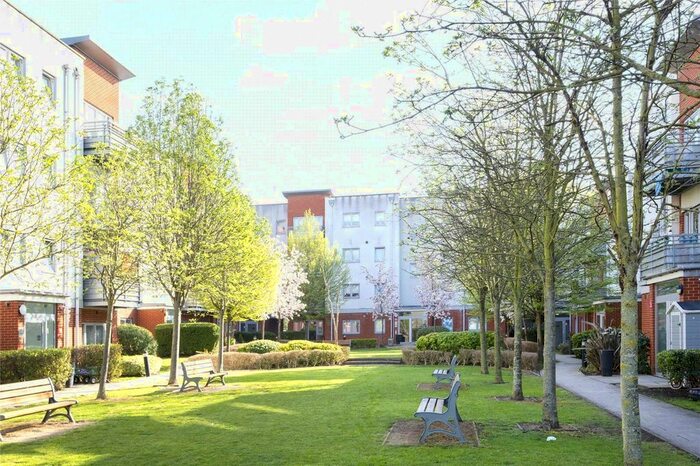 2 Bedroom Flat For Sale In Hawker Place, Walthamstow, London, E17