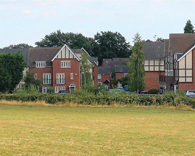 3 Bedroom Semi Detached House For Sale In Laneham Place, Kenilworth, CV8