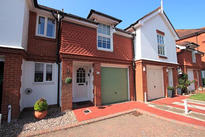 3 Bedroom Terraced House To Rent In Mill House Gardens, Worthing, BN11