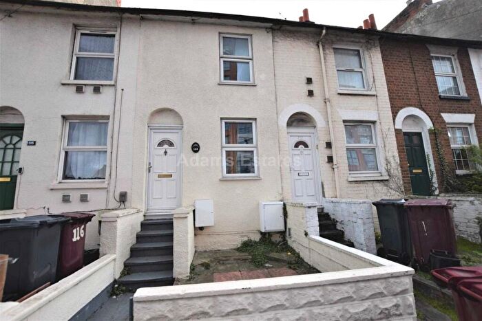 3 Bedroom Terraced House To Rent In Queens Road, Reading, RG1