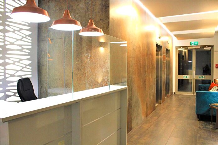 2 Bedroom Apartment To Rent In City Road, Old Street, London, EC1V