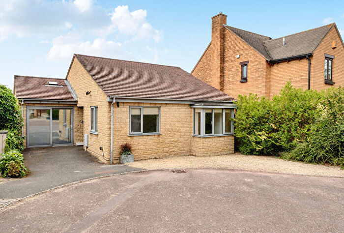 3 Bedroom Detached House For Sale In The Spindles, Cheltenham, Gloucestershire, GL53