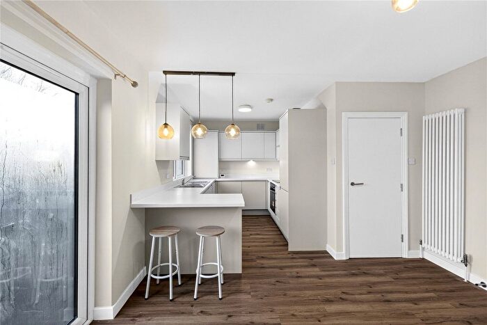 3 Bedroom Bungalow To Rent In Sydney Road, London, SE2