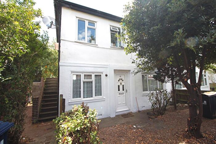 2 Bedroom Maisonette To Rent In Greenford, Middlesex, UB6