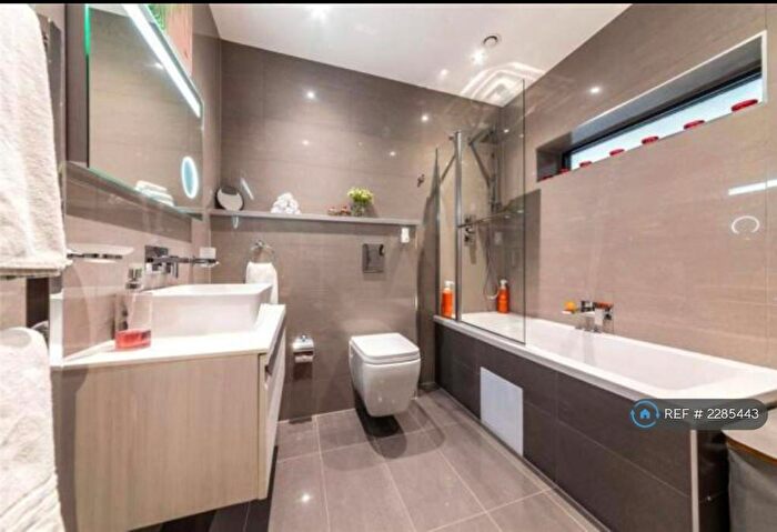 2 Bedroom Flat To Rent In Barking Road, London, E13