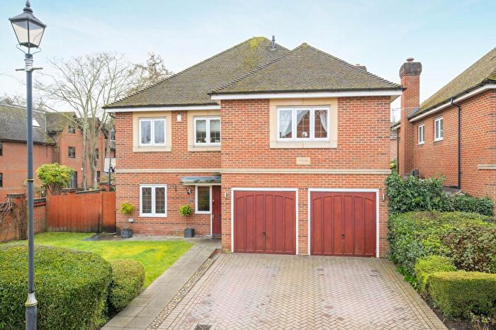 5 Bedroom Detached House For Sale In Steeple Point, Ascot, SL5