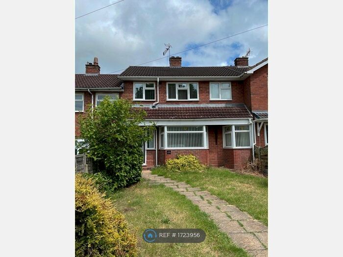 3 Bedroom Terraced House To Rent In Wolverhampton, Wolverhampton, WV8