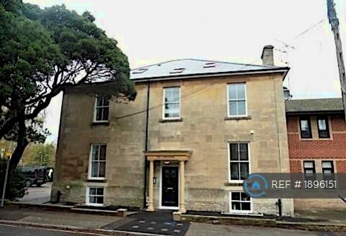 1 Bedroom Flat To Rent In The Hawthorns, Chippenham, SN15