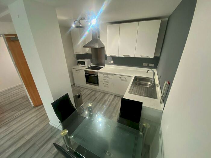 2 Bedroom Apartment To Rent In Marco Island, City Centre, NG1
