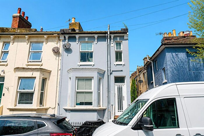 4 Bedroom End Of Terrace House For Sale In Manor Road, Hastings, TN34