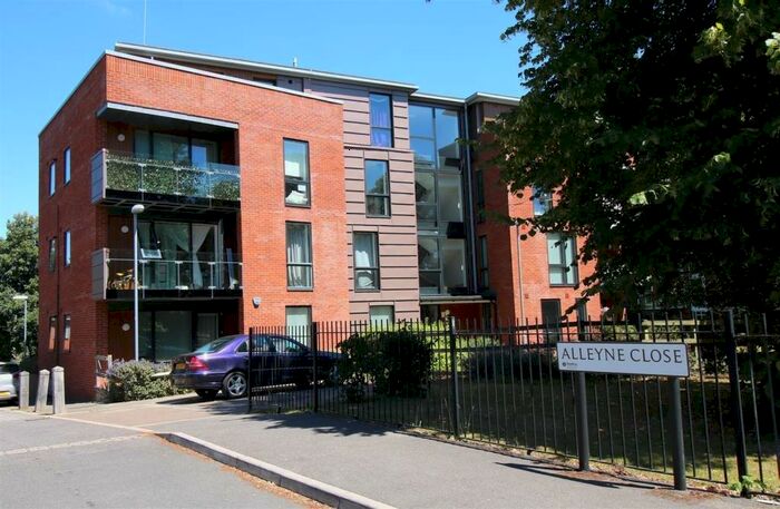 2 Bedroom Apartment To Rent In Alleyne Close, Reading, Berkshire, RG1