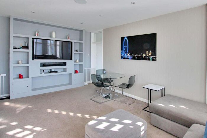 2 Bedroom Apartment For Sale In Red Lodge Road, West Wickham, BR4