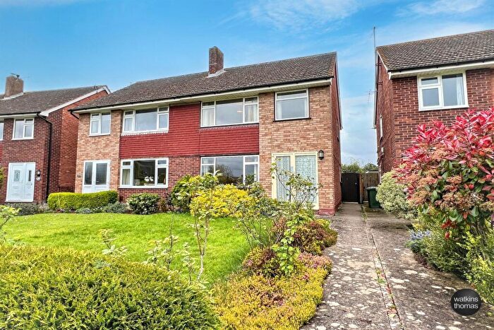 3 Bedroom Semi-Detached House For Sale In Hewitt Avenue, Hereford, HR4