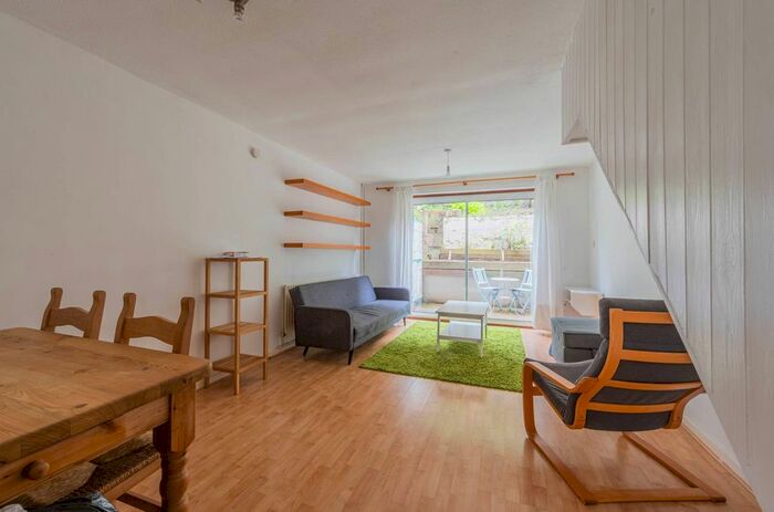 3 Bedroom Terraced House To Rent In Point Hill, Greenwich, London, SE10