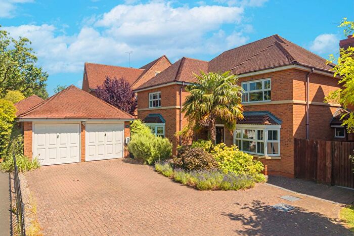 5 Bedroom Detached House For Sale In Rumbush Lane, Shirley, Solihull, B90