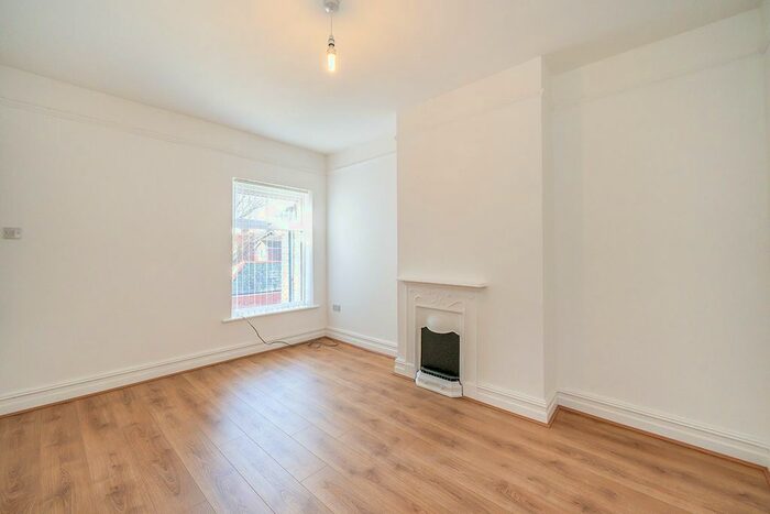 4 Bedroom Terraced House To Rent In Birchfield Avenue, Widnes, Cheshire, WA8