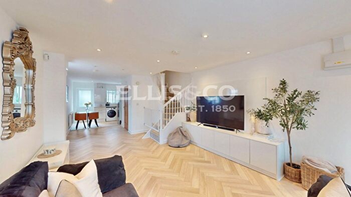 2 Bedroom End Terrace House To Rent In Locarno Road, Greenford, UB6