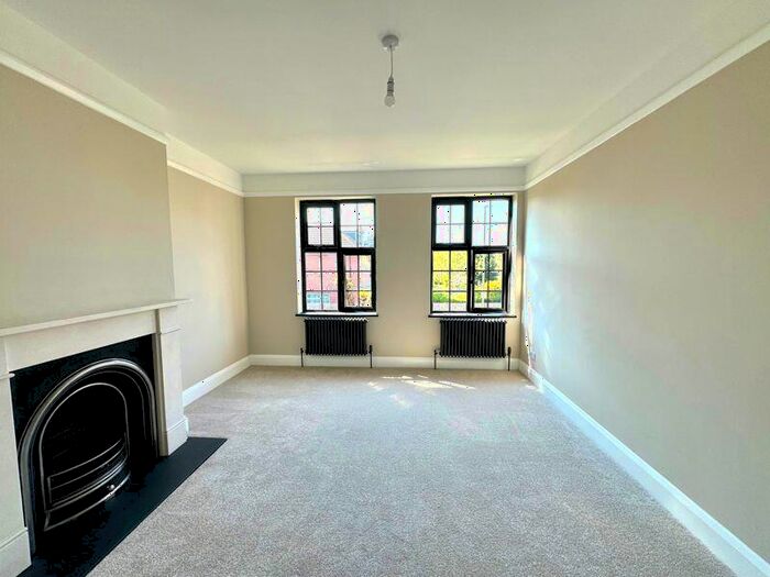 2 Bedroom Apartment To Rent In Stapylton Road, Barnet, EN5