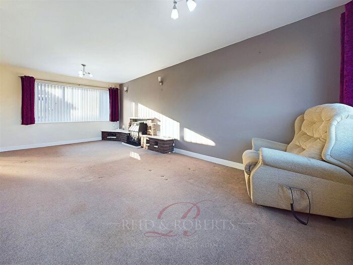 3 Bedroom Detached House For Sale In Woodland Drive, Greenfield, Holywell, CH8