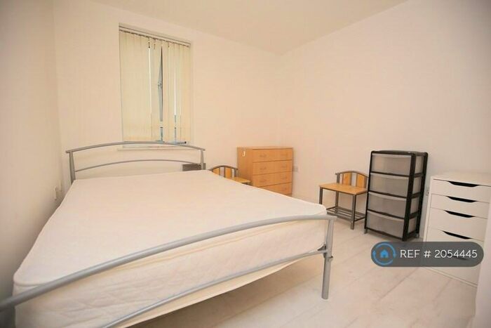 2 Bedroom Flat To Rent In Beauchamp House, Coventry, CV1