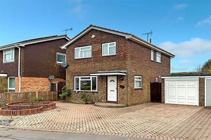 4 Bedroom Detached House For Sale In West Head, Littlehampton, West Sussex, BN17