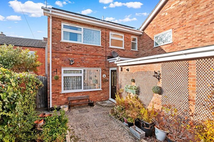 3 Bedroom Semi Detached House For Sale In Pinkett Street, Worcester., WR3
