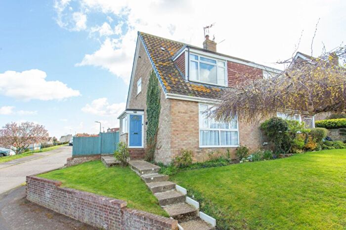 3 Bedroom Semi Detached House For Sale In Hawk Close, Whitstable, Kent, CT5