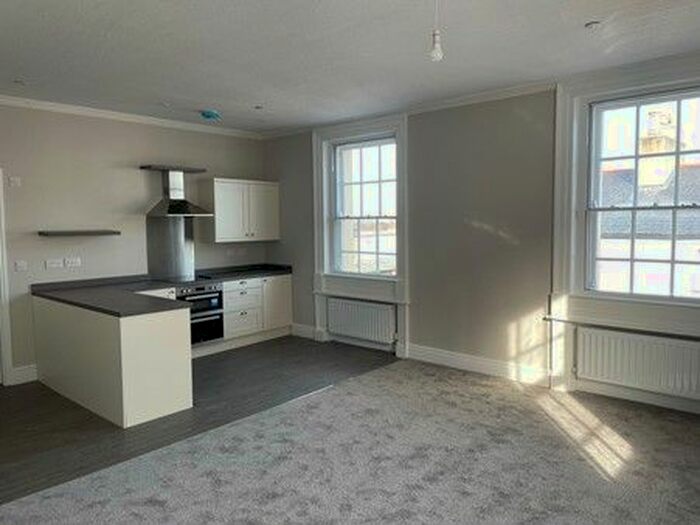 1 Bedroom Flat To Rent In 44 High Street, Holywell CH8