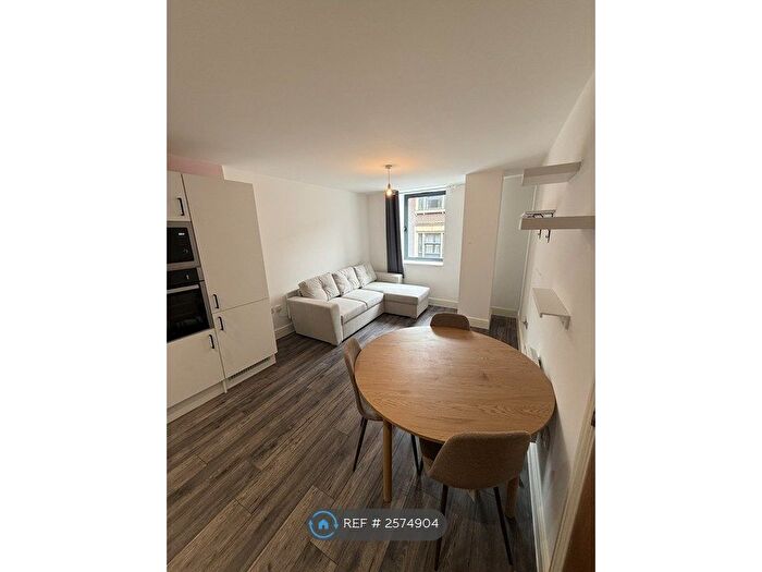 2 Bedroom Flat To Rent In Queens House, Sheffield, S1