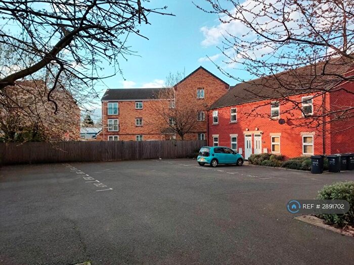 2 Bedroom Flat To Rent In Carlton Close, Loughborough, LE11