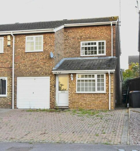 3 Bedroom Semi-Detached House To Rent In Kentmere Close, Kempston, Bedford, MK42